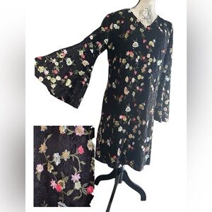 Embroidered Lace Dress Black Floral Bell Sleeve Boho Romantic Size 12 Tahari ASL